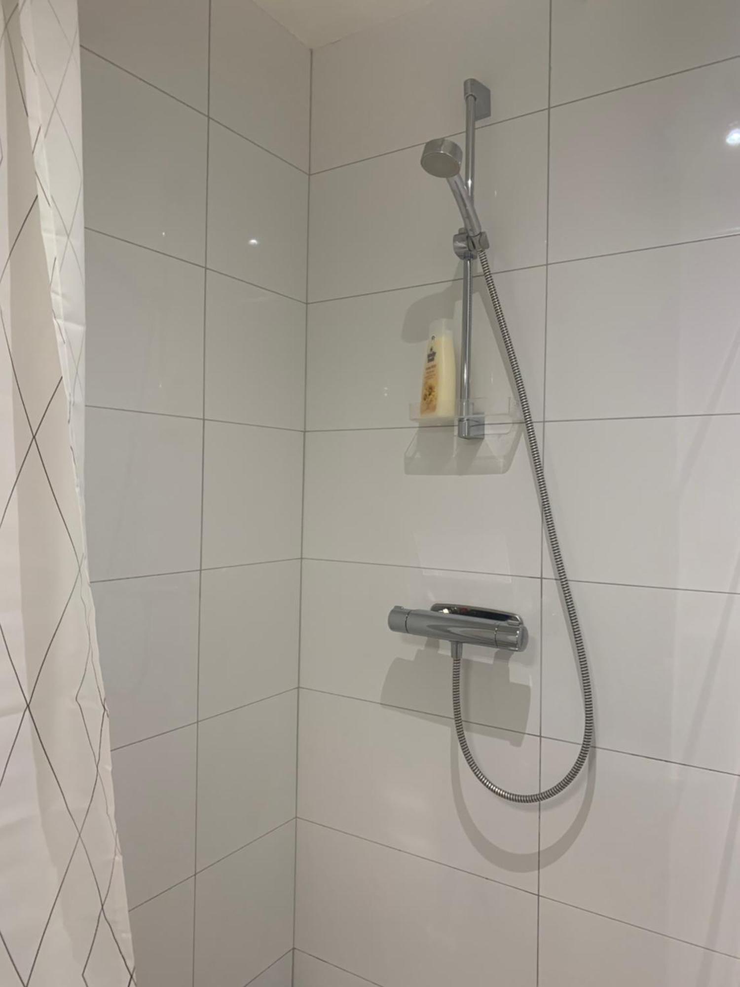 Edsviken Hotell Ab Соллентуна Экстерьер фото